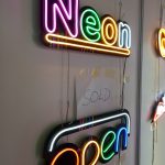 Neon box huruf timbul, Jasa huruf timbul, harga huruf timbul acrylic
